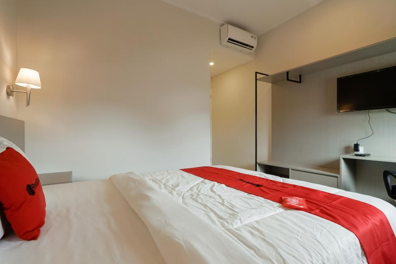Reddoorz Syariah Plus @ Bsd City South Tangerang Exterior foto